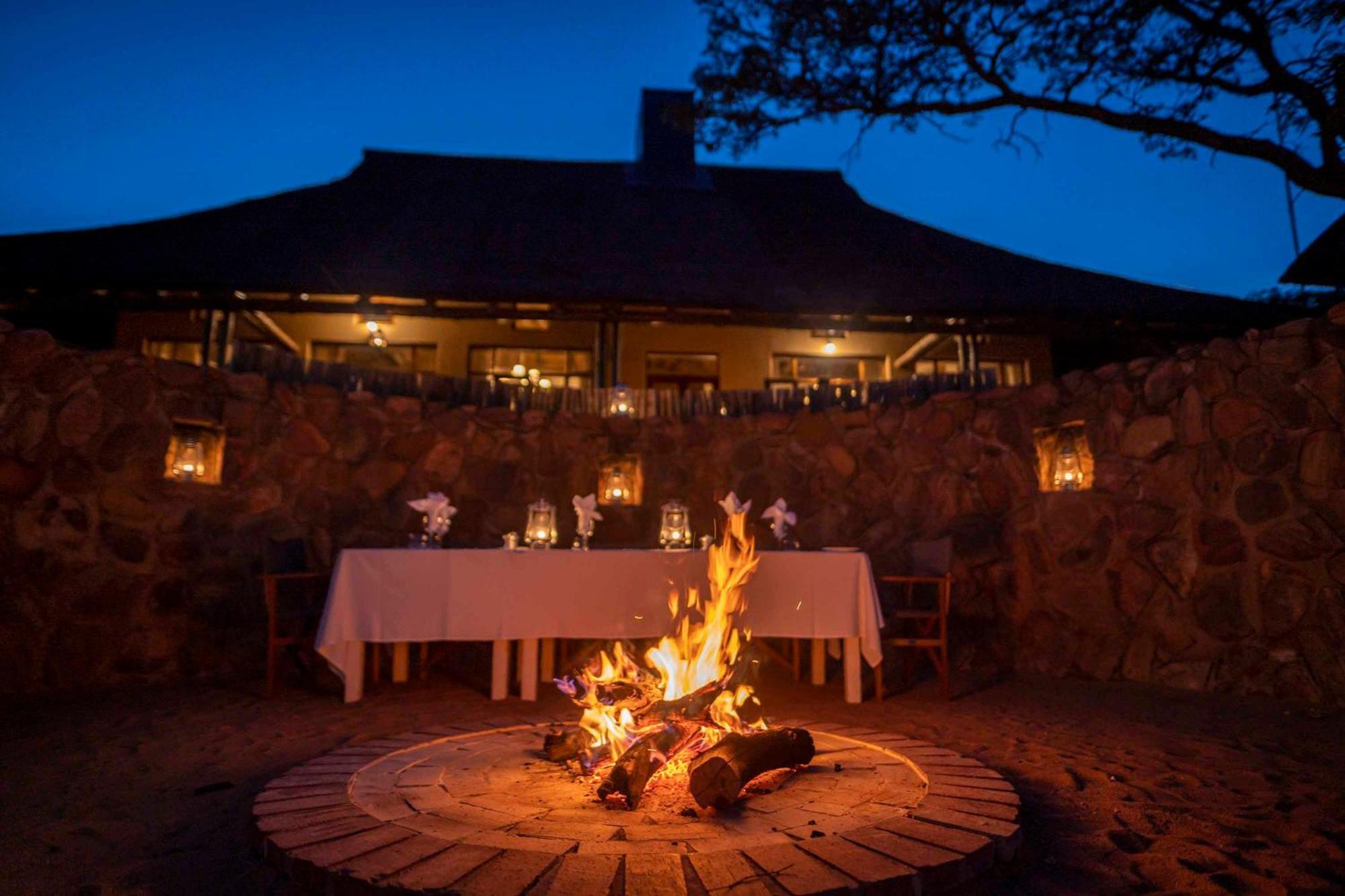 Ekuthuleni Lodge Странд Экстерьер фото